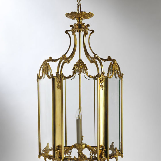 Art. 182/6 • Lanterna Luigi XV, bronzo dorato e vetri molati • Ø 55, H 95