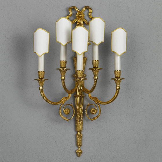 Art. A97/5 • Louis XVI style wall sconce, gilded bronze • L 41, H 68